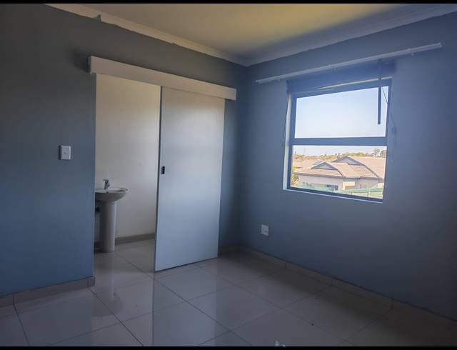 3 BEDROOM FREEHOLD FOR SALE IN SHAKASKRAAL